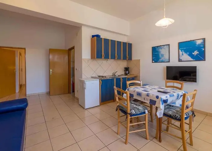 One-bedroom 22 *
