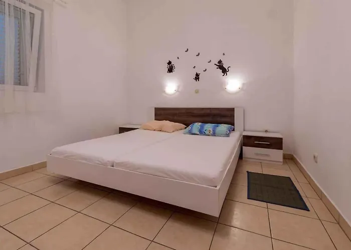 One-bedroom 22